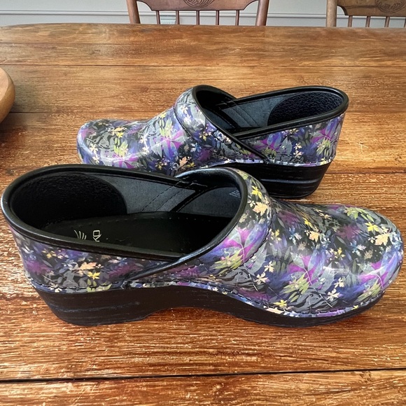 Dansko Women's Professional Mules Clogs  Leaves Botanical Purple EU 39 US 8.5-9 - Picture 7 of 17